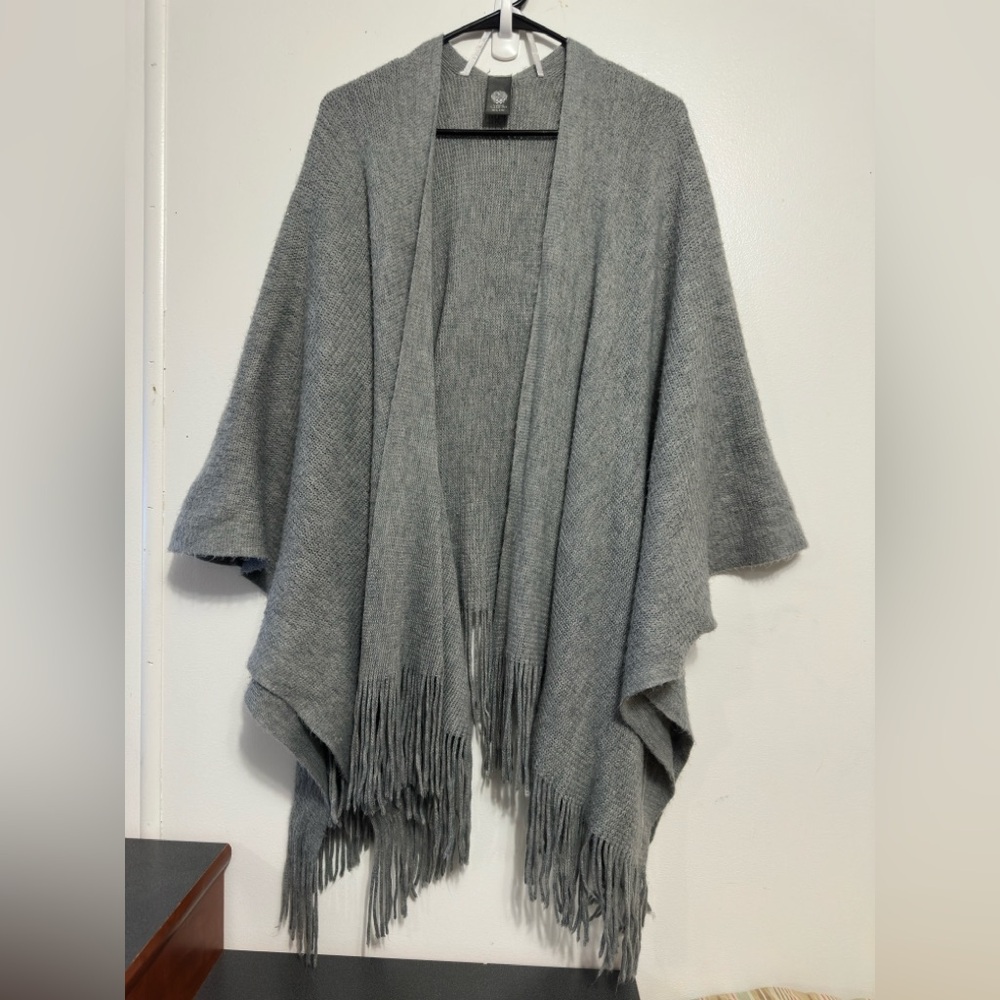Vince Camuto Light Gray Knit Poncho